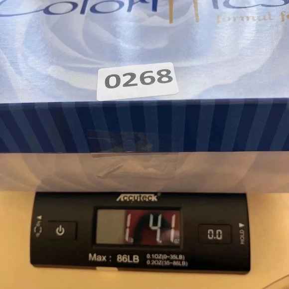 New in box Women's Colorifics Sandals, Silver, Size 8 M - Picture 14 of 15